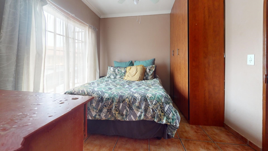 1 Bedroom Property for Sale in Bult West North West